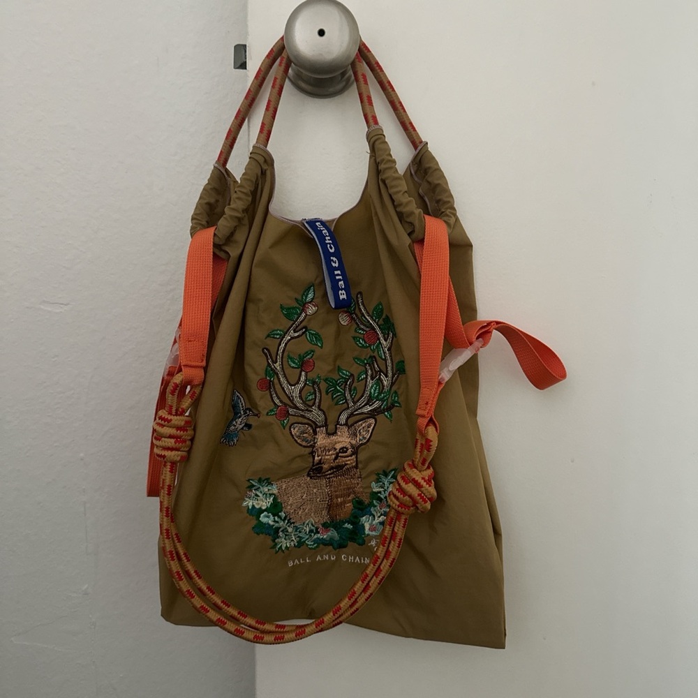 Embroidered Brown Tote Bag with Floral Design - Picture 5 of 6